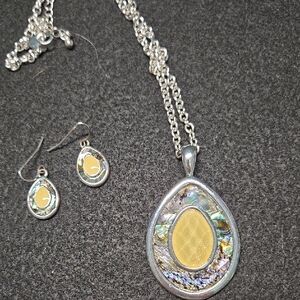 Avon Silver and Gold Teardrop Necklace Set